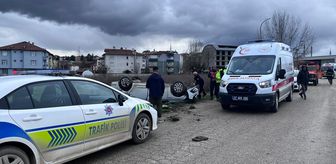 Kastamonu'da devrilen otomobildeki 2 kişi yaralandı