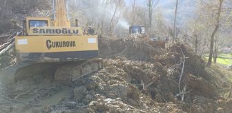 Kastamonu'da heyelan nedeniyle kapanan köy yolu ekiplerin çalışmasıyla ulaşıma açıldı