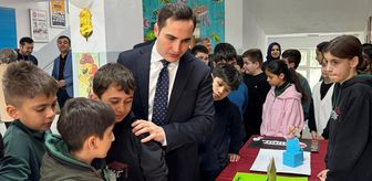 Kaymakam Beyazıt, 'Dilimizin Zenginlikleri' sergisini ziyaret etti
