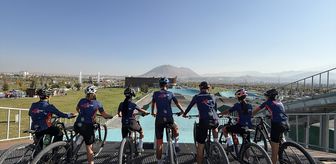 Kayseri'de Recep Tayyip Erdoğan Millet Bahçesi'ndeki BMX parkuru ilgi görüyor