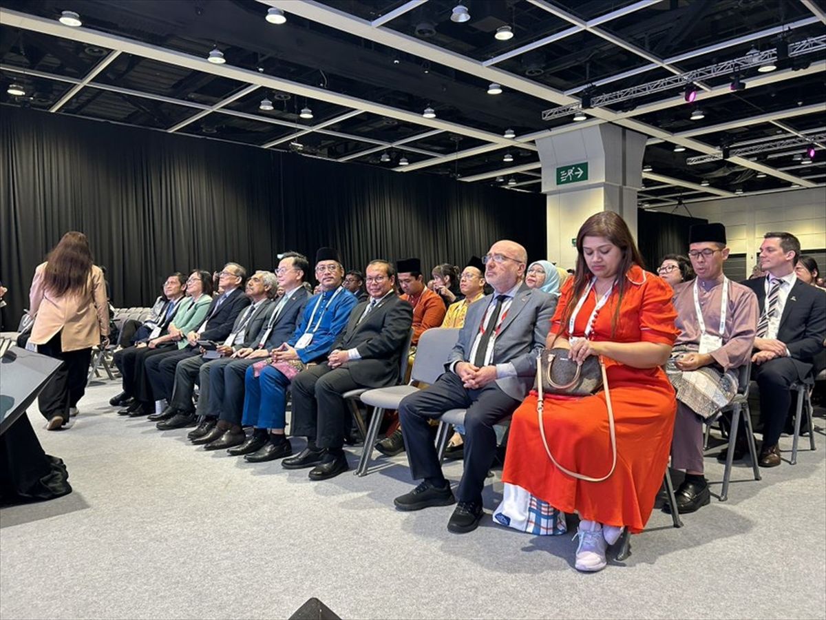 KAYÜ Rektörü Prof. Dr. Karamustafa, Hong Kong'da APAIE uluslararası etkinliğine katıldı