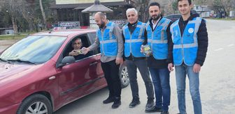 Keban'da 'İftara 5 Kala' programı kapsamında vatandaşlara kumanya dağıtıldı