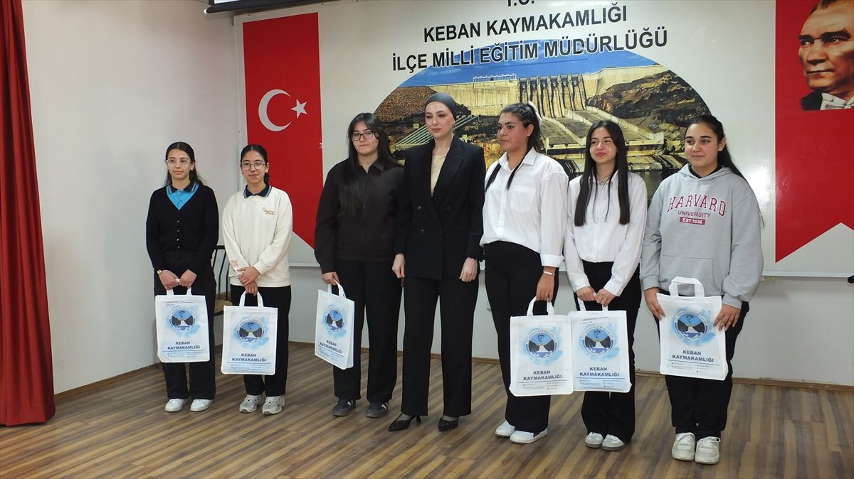 Keban'da "İstiklal Marşı'nın Kabulü ve Mehmet Akif Ersoy'u Anma Günü" programı düzenlendi