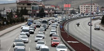 'Kilit Kavşak' Kırıkkale'de bayram trafiği yoğunluğu başladı