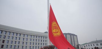 Kırgızistan'ın ikinci büyük şehri Oş'ta '3 Mart Devlet Bayrak Günü' kutlandı