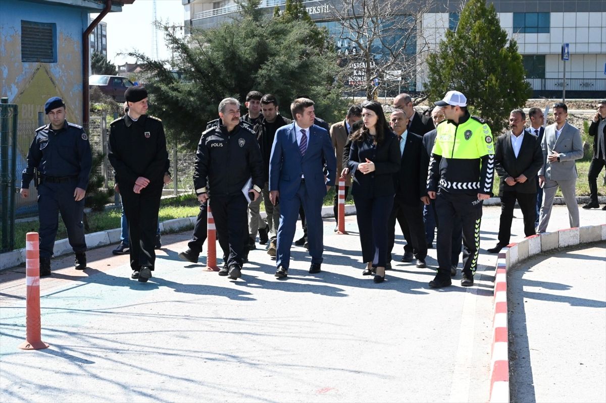 Kırıkkale'de öğrencilere uygulamalı trafik eğitim verildi