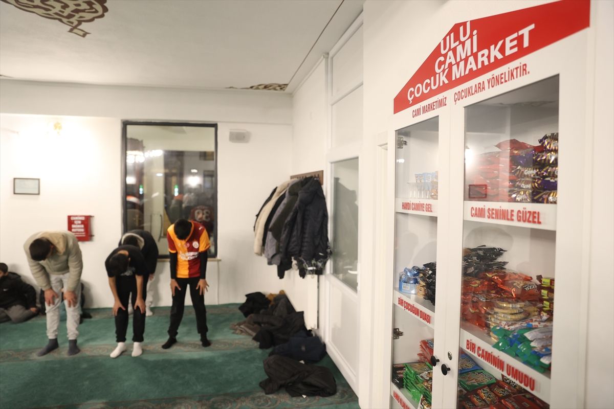 Kırklareli'nde ücretsiz "Çocuk Market" uygulamasıyla küçüklerin camiye ilgisi artıyor