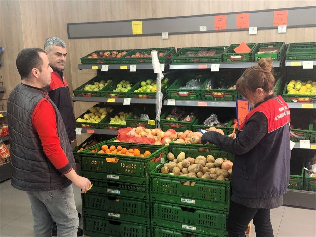 Kırklareli'nde zincir marketlere yönelik ramazan denetimi yapıldı