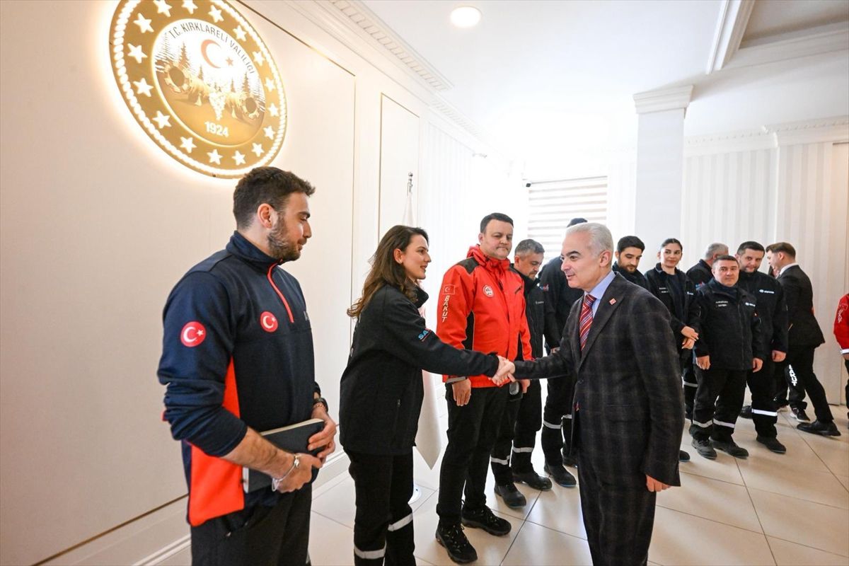Kırklareli Valisi Turan, arama kurtarma ekipleriyle bir araya geldi