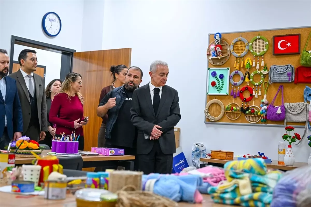 Kırklareli Valisi Turan, Eğitim ve Araştırma Hastanesini ziyaret