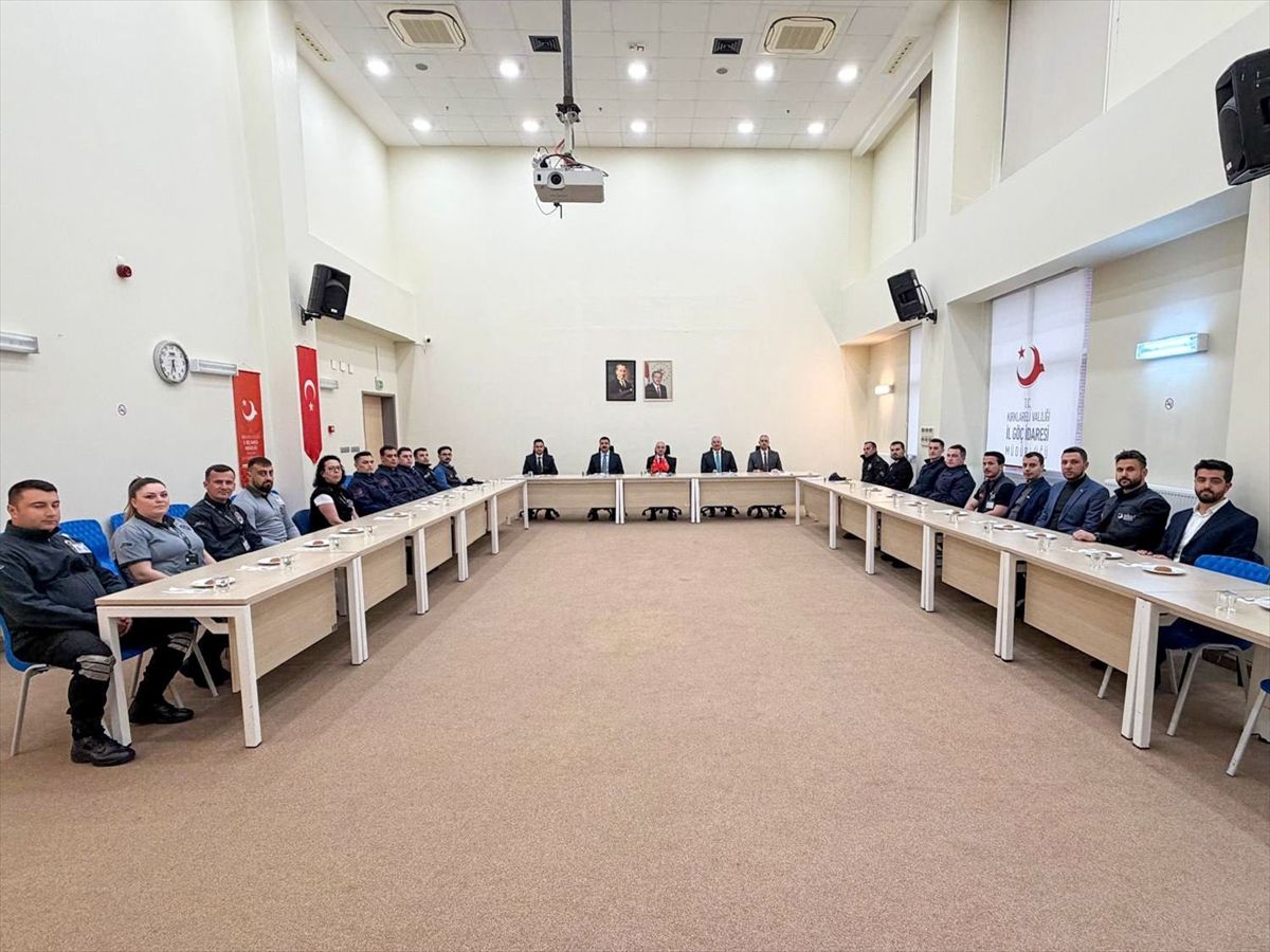 Kırklareli Valisi Turan, Pehlivanköy Geri Gönderme Merkezinde incelemede bulundu