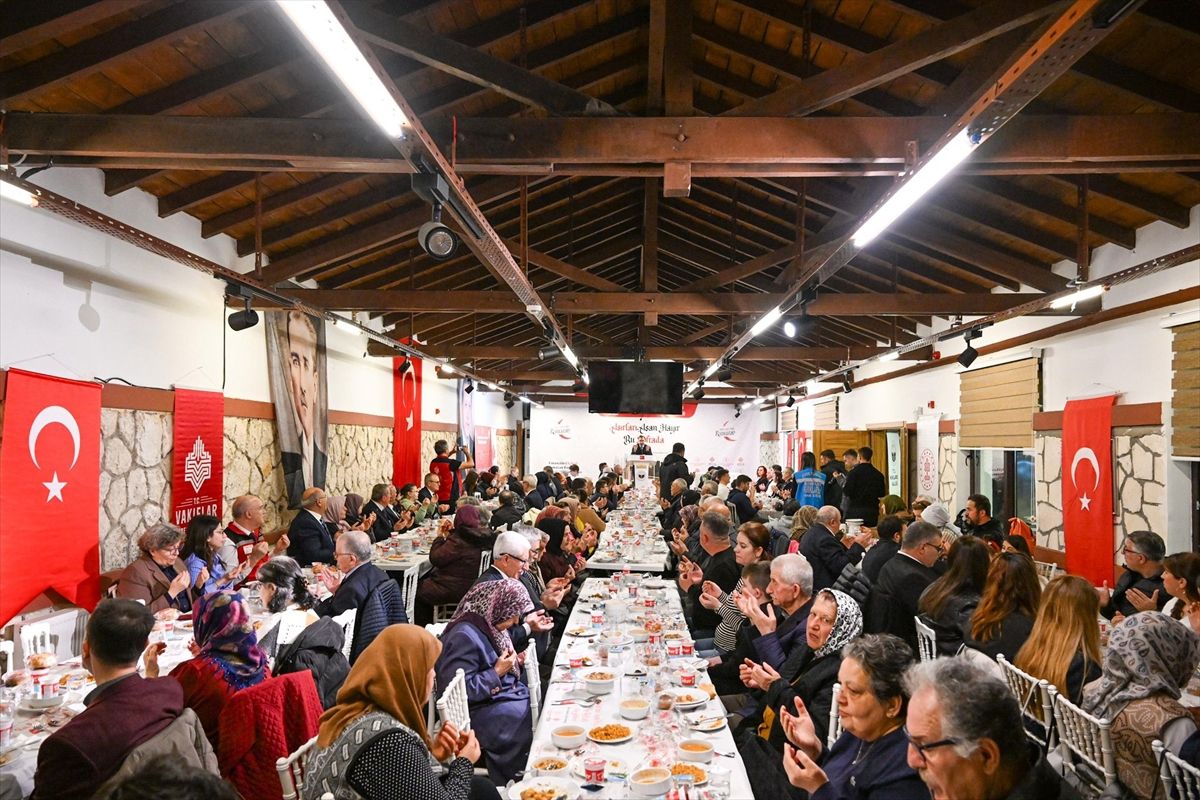 Kırklareli Valisi Turan, şehit aileleri ve gazilerle iftarda buluştu