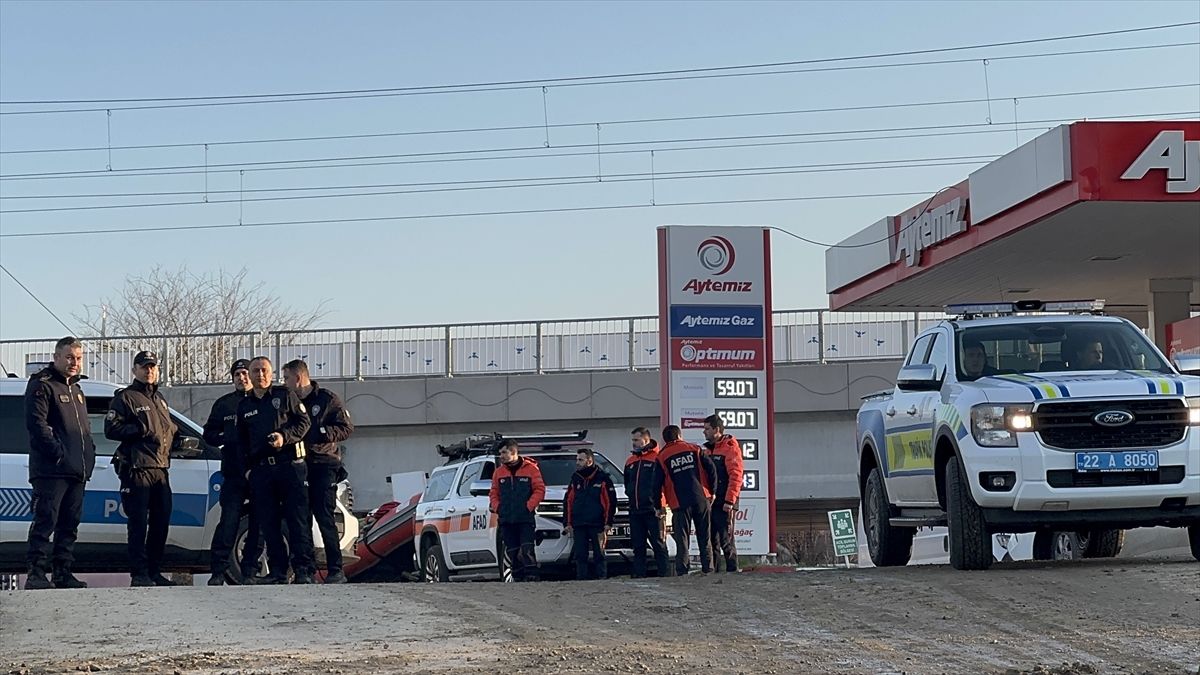 'Kırmızı' uyarı koduyla izlenen Meriç Nehri'nin debisi artıyor