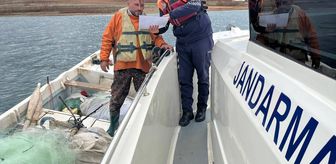 Kırşehir'de jandarma ekipleri Hirfanlı Barajı'nda denetim yaptı