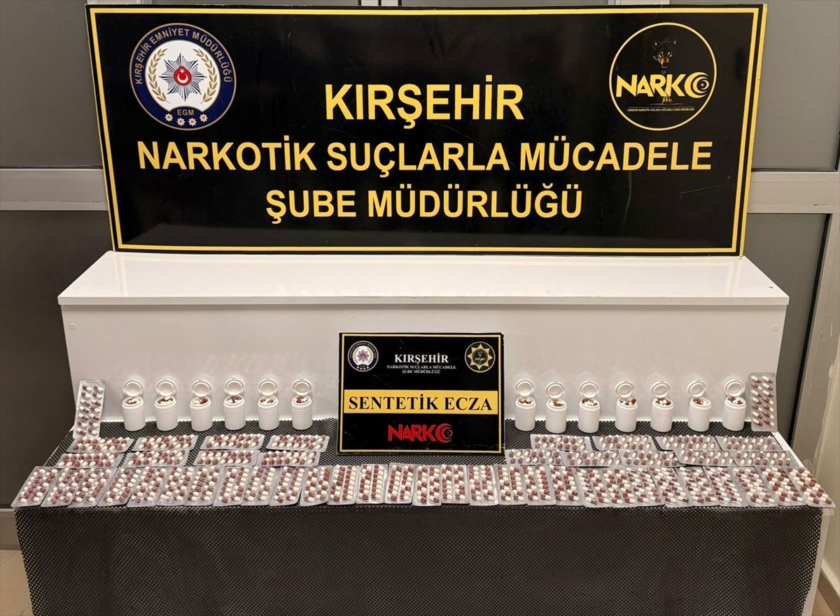 Kırşehir'de uyuşturucu operasyonunda yakalanan 2 zanlı tutuklandı