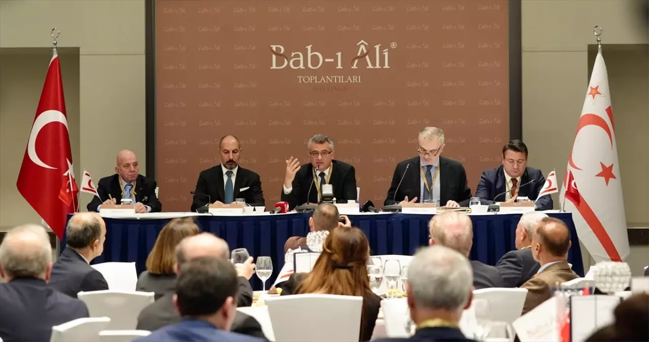 KKTC Cumhurbaşkanı Erhürman, İstanbul'da Bab-ı Ali Toplantıları'nda konuştu Açıklaması