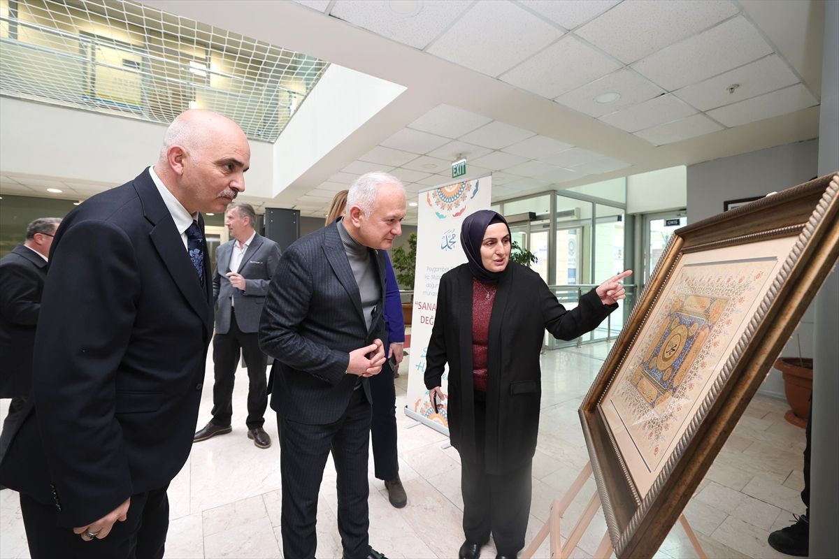 Kocaeli'de 'Sanatın Diliyle Değerlerimiz' sergisi açıldı