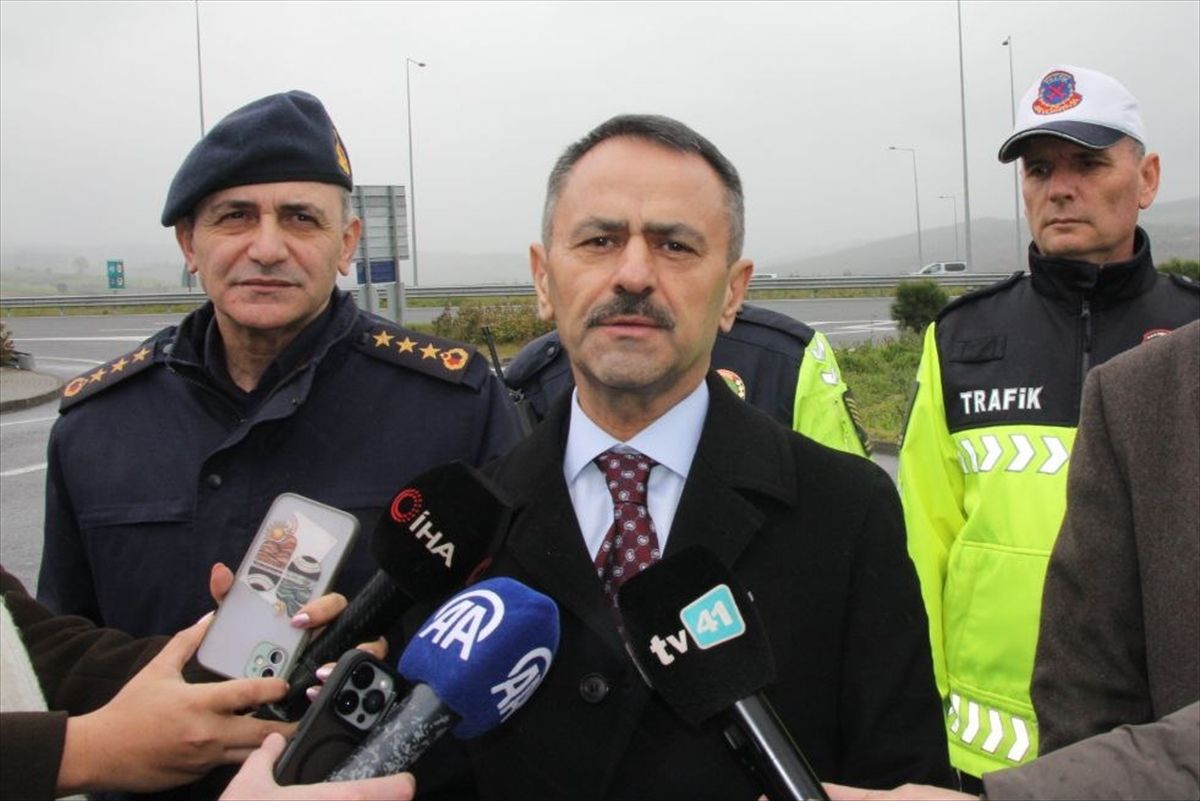 Kocaeli Valisi Aktaş, bayram trafiği tedbirlerini denetledi Açıklaması