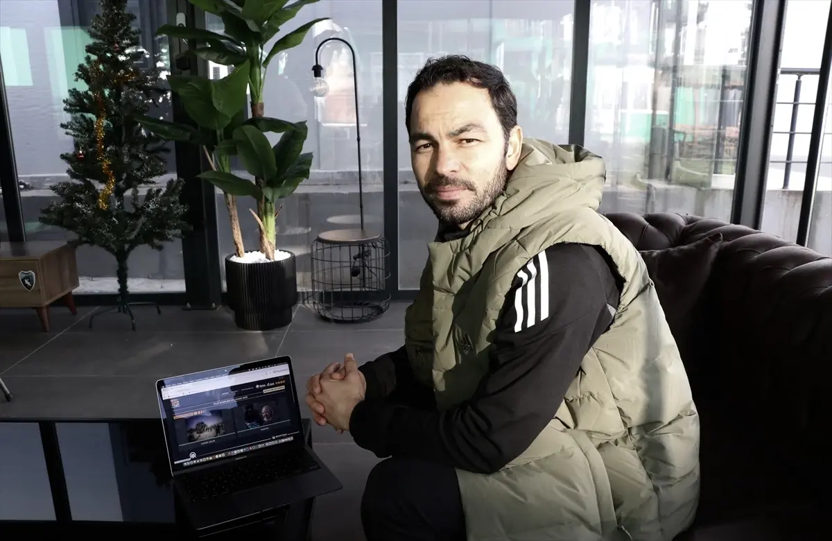 Kocaelispor Teknik Direktörü Selçuk İnan, AA'nın "Yılın Kareleri" oylamasına katıldı