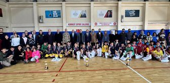Korkut'ta düzenlenen okullar arası futsal turnuvası sona erdi