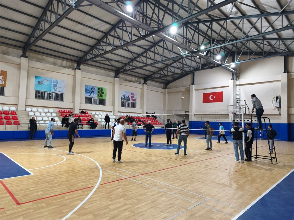 Korkut'ta iftar sonrası spor salonunda yoğunluk yaşanıyor