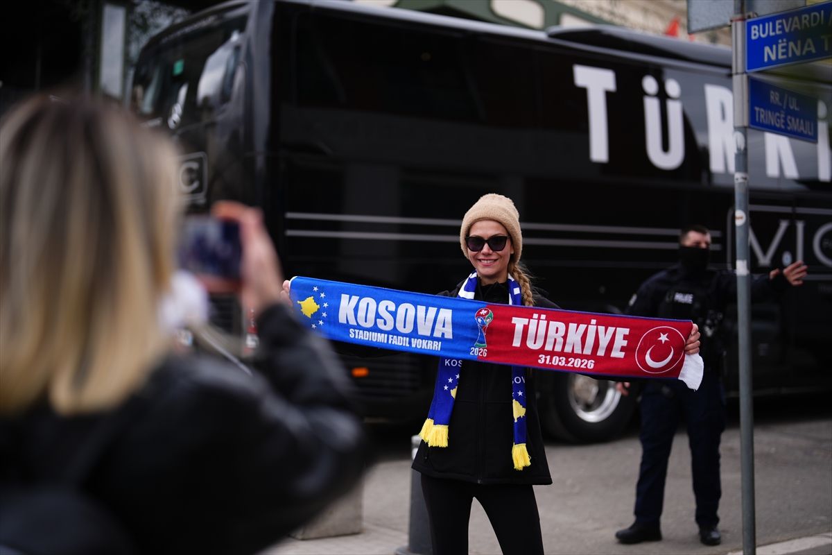 Kosova-Türkiye maçı öncesi Priştine'de heyecan artıyor