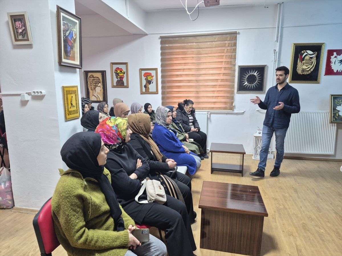 Kozluk'ta annelere yönelik eğitim programı düzenlendi