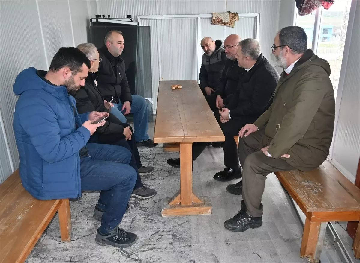 KTSO Başkanı Ilık, yangında zarar gören işletmeyi ziyaret etti