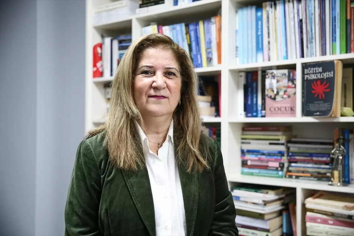 KÜÇÜK YAŞ, BÜYÜK SUÇ - Çocukların "incitici iletişim"den suça uzanan sürecinde önleyici rehberlik hayati r...