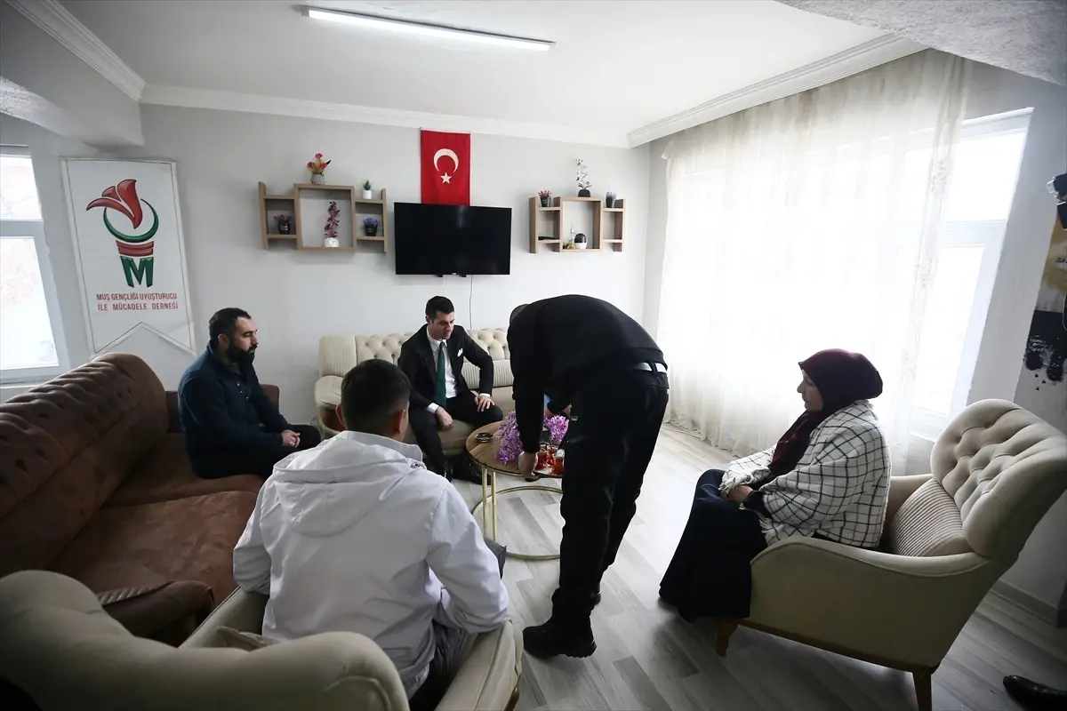 KÜÇÜK YAŞ, BÜYÜK SUÇ - Nezarethanedeyken aldığı kararla bağımlılıktan kurtulup kendini uyuşturucuyla mücad...