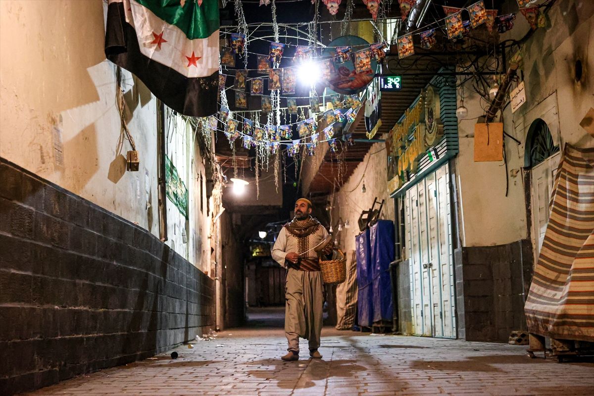 Suriyeli ramazan davulcusu, 'mirasını' Şam'da gelecek nesillere aktarmak istiyor