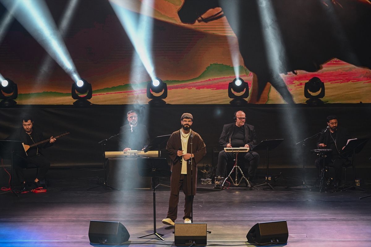 'Külliye'de Ramazan' etkinliklerinde Fadıl Aydın konser verdi
