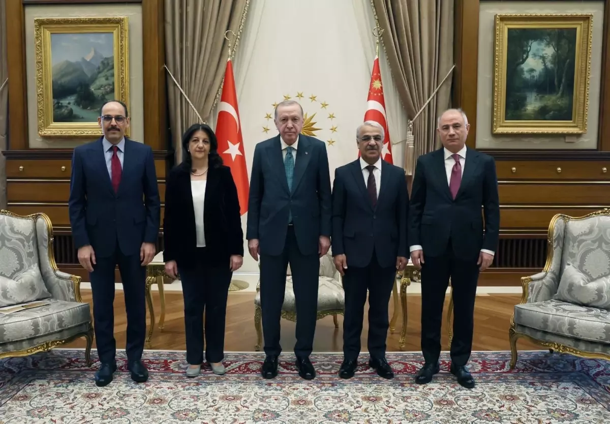 Külliye'de Terörsüz Türkiye zirvesi! Erdoğan DEM Parti heyetini kabul etti