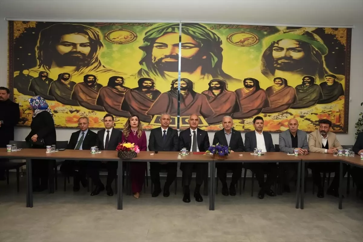 Kültür ve Turizm Bakanı Mehmet Nuri Ersoy, Hızır Orucu Lokması'na katıldı