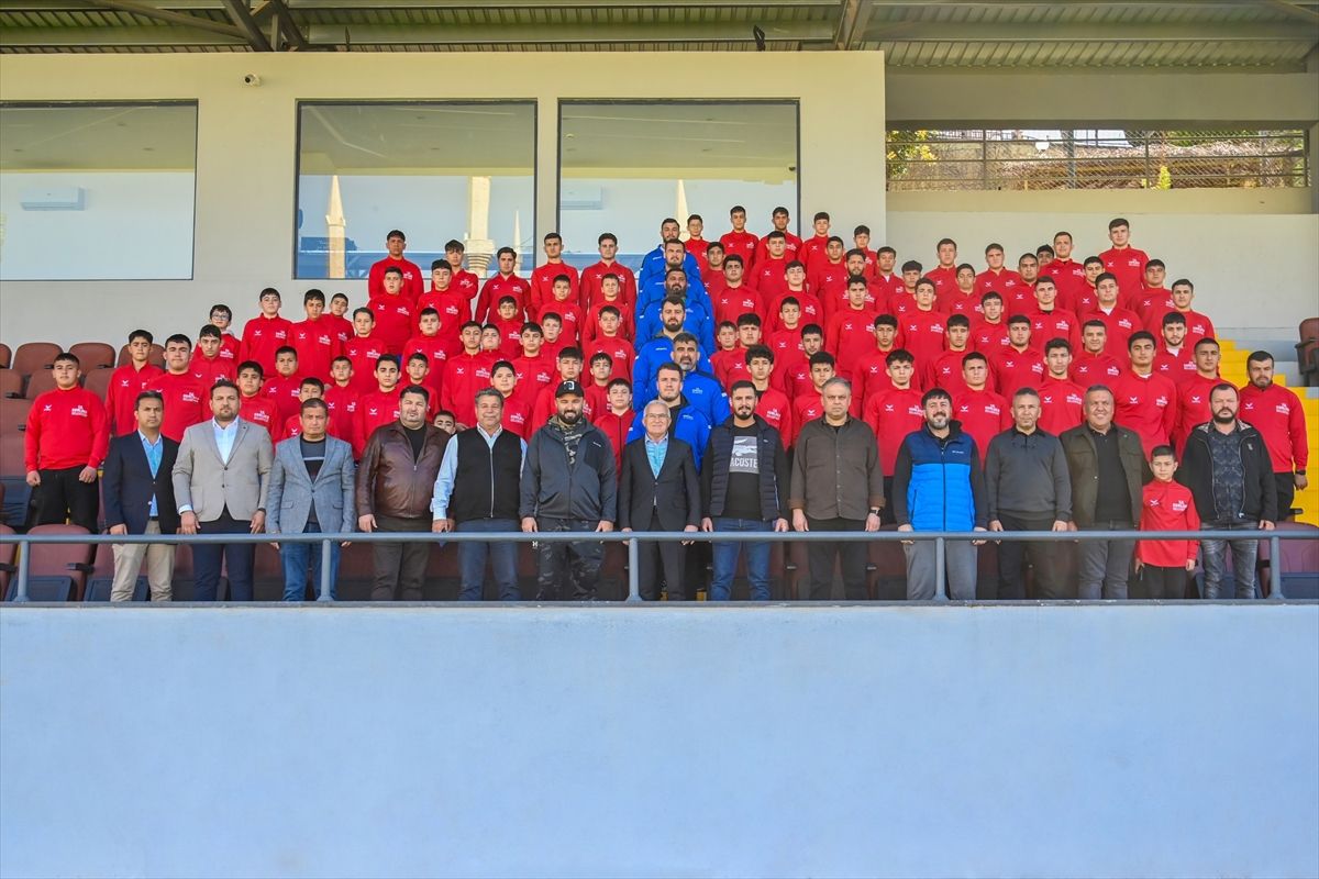 Kumluca'da Geleneksel Yağlı Pehlivan Güreşleri için çalışmalar başladı