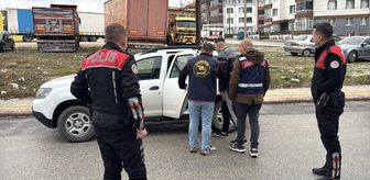 Kütahya'da 2 grup arasında çıkan kavgada 2 kişi silahla yaralandı