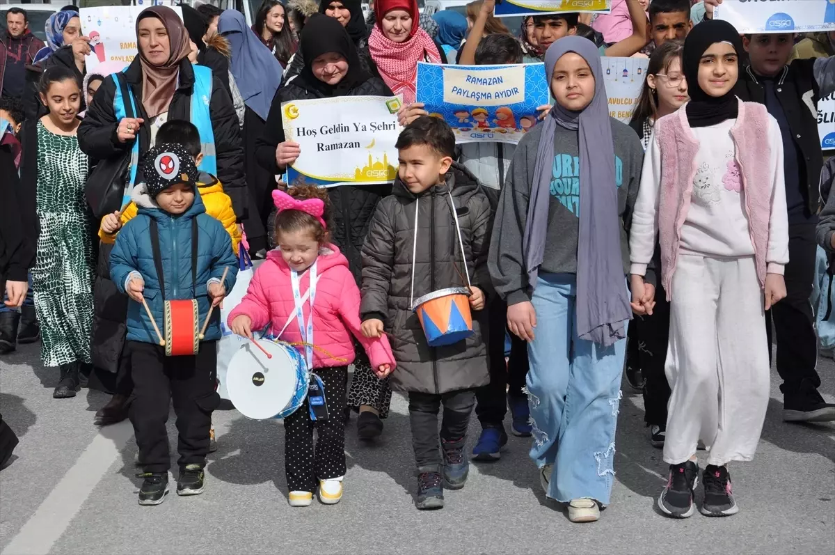 Kütahya'da çocuklar için "ramazan alayı" etkinliği düzenlendi