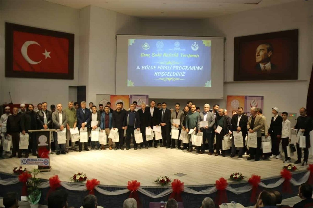 Kütahya'da Genç Sada Hafızlık Yarışması bölge finalleri yapıldı