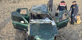 Kütahya'da takla atan otomobildeki 1 kişi öldü, 2 kişi yaralandı