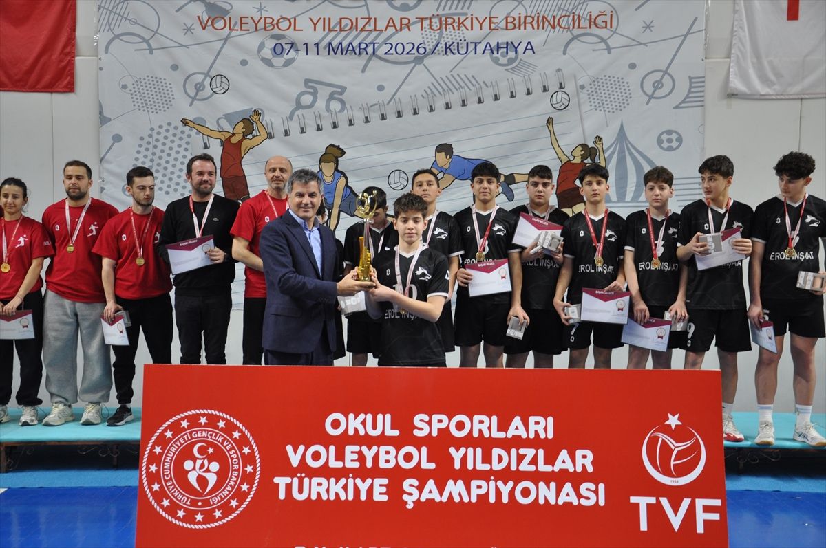 Kütahya'daki Türkiye Okul Sporları Yıldızlar Voleybol Türkiye Şampiyonası tamamlandı