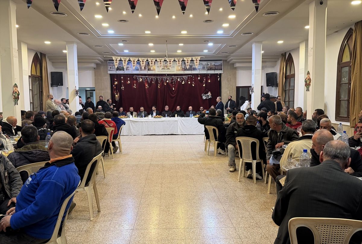 Lazkiye'de Kutsal İsa Kilisesi'nde temizlik çalışanları onuruna iftar programı düzenlendi