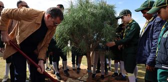 Libya Başbakanı Dibeybe, 17 Şubat Devrimi'nin anısına 100 milyon fidan kampanyası başlattı