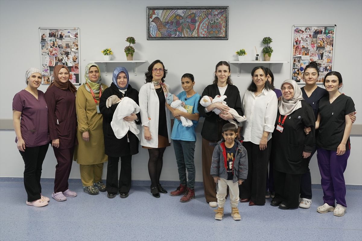 Malatya'da 750 gram doğan 3 bebek taburcu edildi