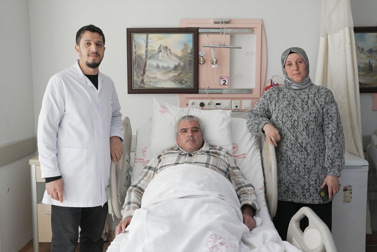 Malatya'da böbreğinin üstünde kitle tespit edilen hasta kapalı ameliyatla sağlığına kavuştu
