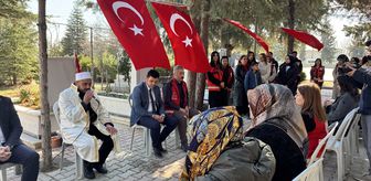 Malatya'da devlet korumasındaki çocuklar şehitliği ziyaret etti
