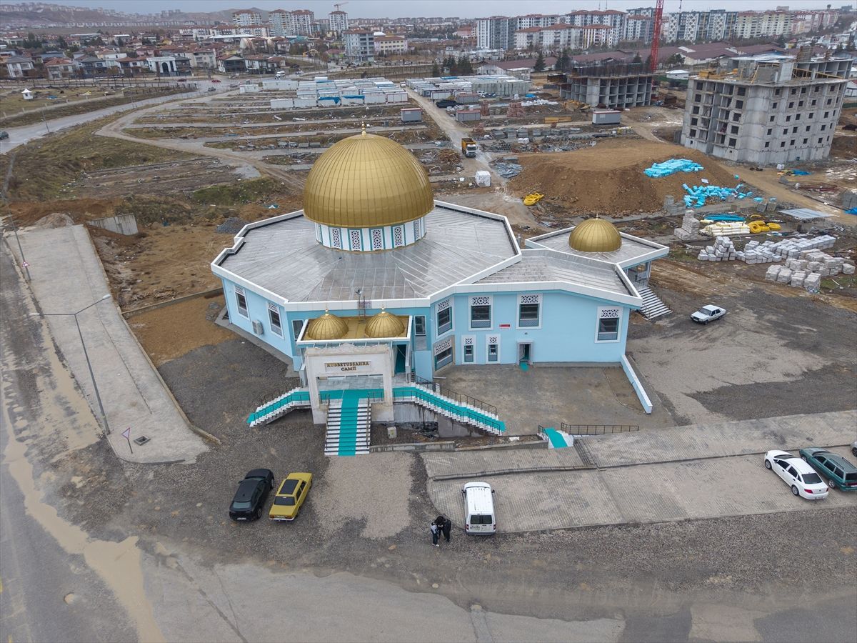 Malatya'da Kubbetüs Sahra Camisi'nin benzeri inşa edildi