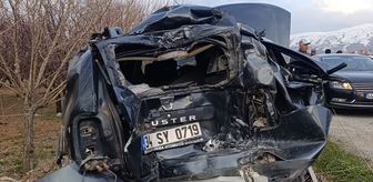 Malatya'da otomobil ile kamyon çarpıştı, 1 kişi öldü, 1 kişi yaralandı