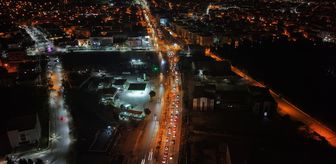 Manisa'da bayram tatilinin ikinci gününde trafik yoğunluğu yaşanıyor