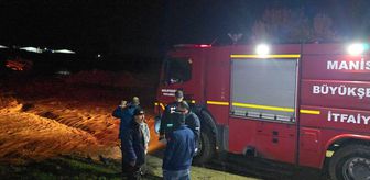Manisa'da iki araç debisi yükselen derede sürüklendi