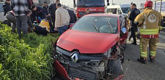 Manisa'da iki otomobilin çarpışması sonucu 3 kişi yaralandı